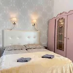 Hj7-A Hunyadi Apartment